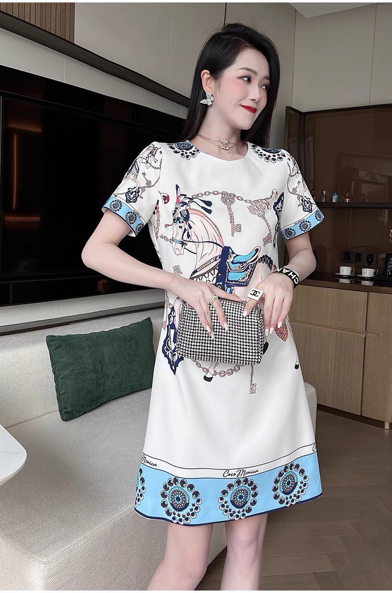 Đầm lụa hoạ tiết cao cấp D194